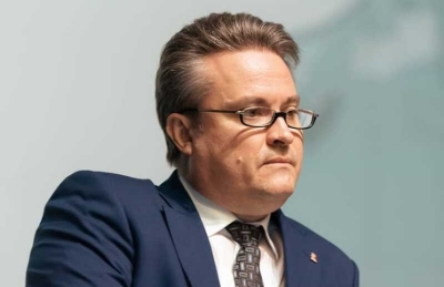 Мэр Кстенин ушел в &quot;сантехники&quot;