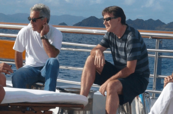 Полиция Лондона начала расследование в отношении экс-посла в США Мандельсона. Его подозревают в передаче конфиденциальных данных Эпштейну