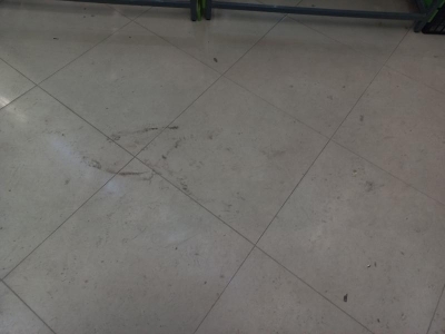 Баброконтроль в «Слате» на Дальневосточной: грязь в помещении и пара побитых апельсинов