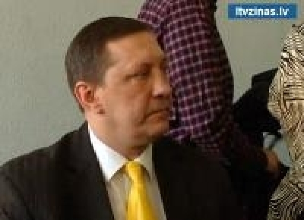 «Согласист» Силов совмещает уголовный приговор с постом вице-мэра